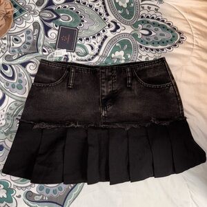 Chic Black Denim mini Skirt size L